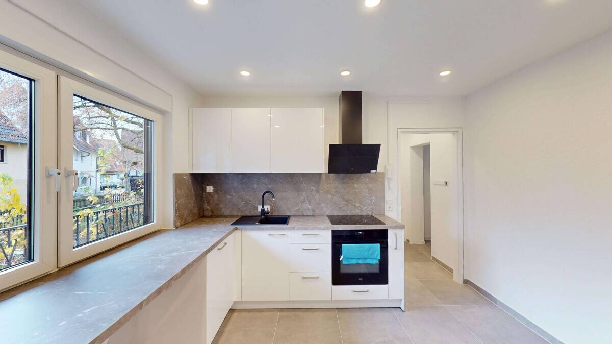 *** Neu renovierte 3-Zimmerwohnung mit neuer Einbauküche ***, 74357 Bönnigheim