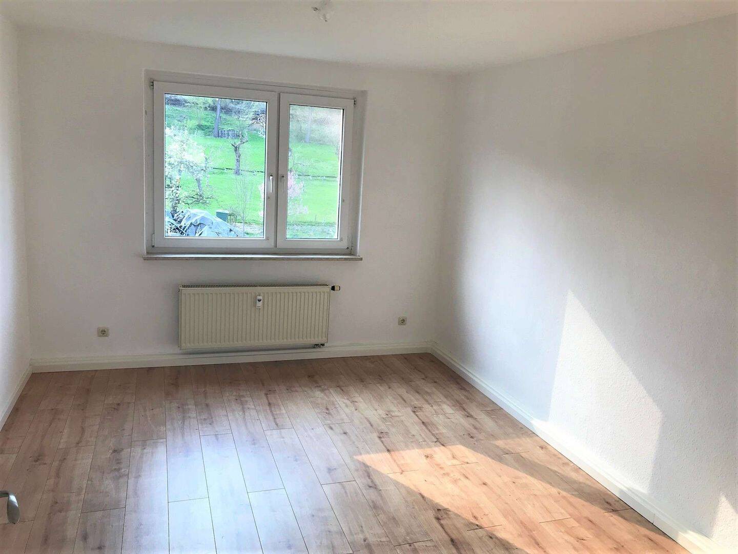 Gemütliche 2-Raum-Wohnung in Pirna mit Wannenbad, 1796 Pirna