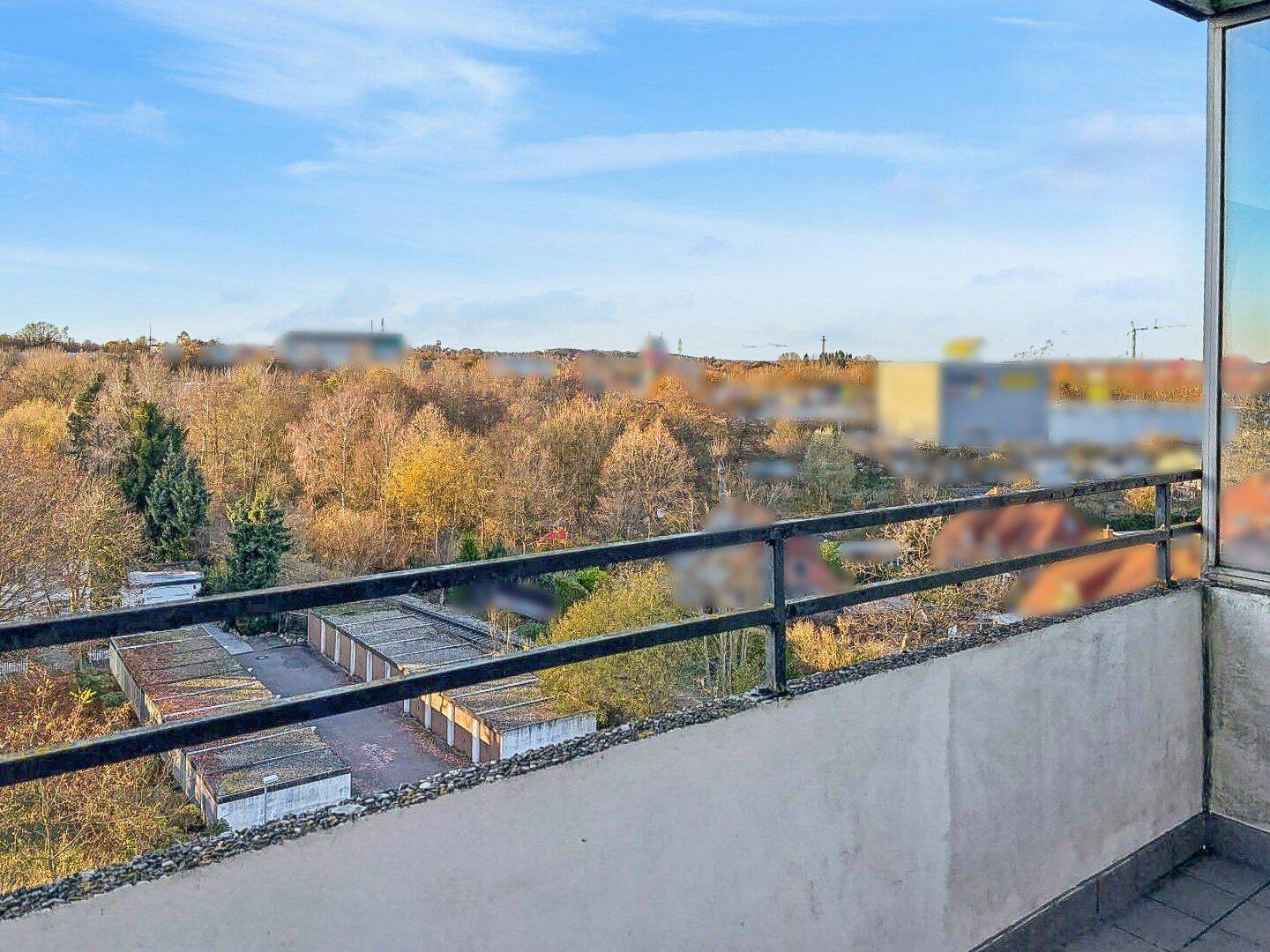 OHNE Sonderumlage! 4-Zimmer-Wohnung mit Sonnenbalkon und Weitblick in Schwentinental, 24223 Schwentinental