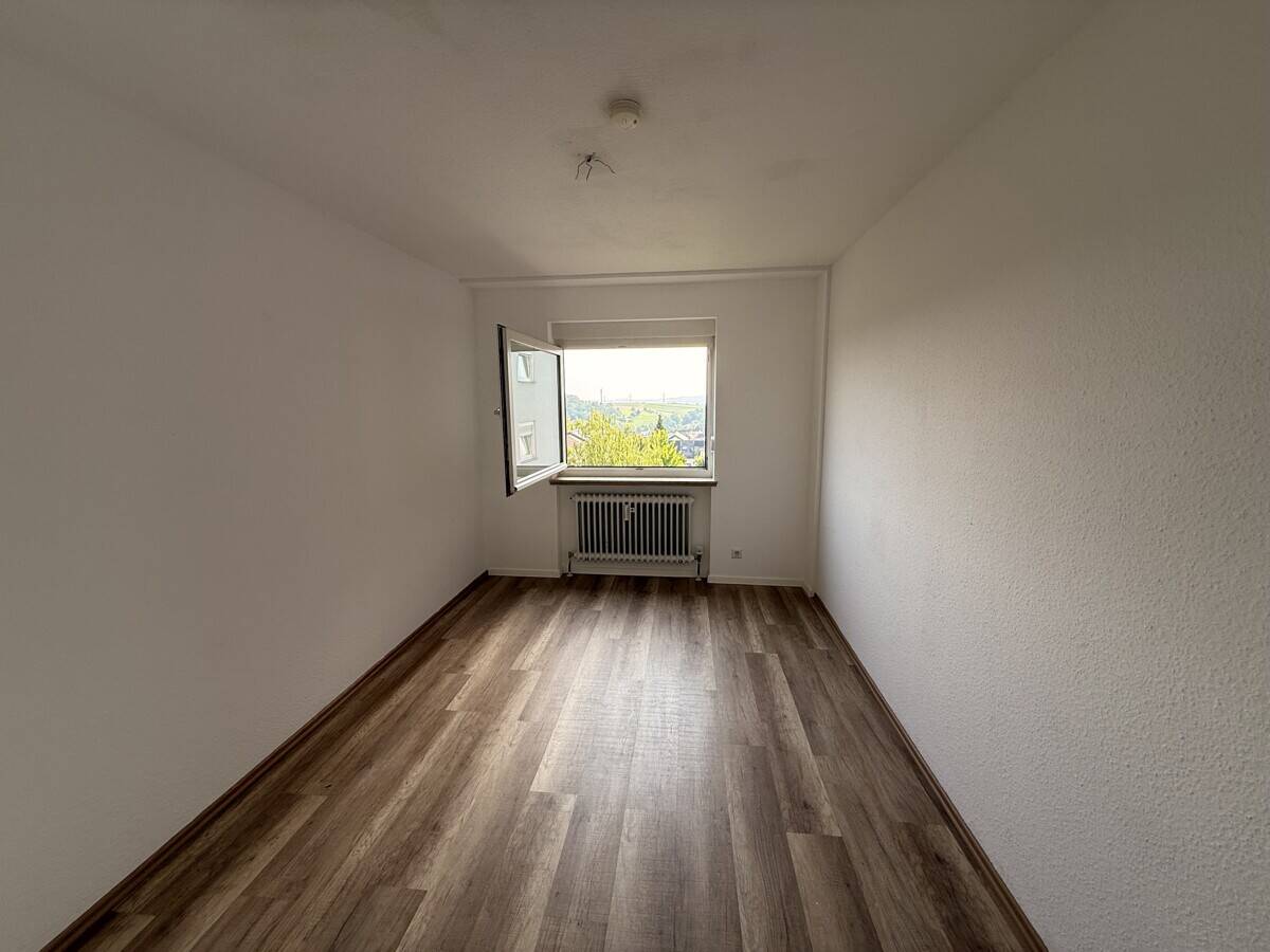 3-ZIMMERWOHNUNG MIT HERRLICHER AUSSICHT UND HAUSEIGENER SAUNA, 74078 Heilbronn (Biberach Frankenbach Heilbronn Kirchhausen Neckargartach)