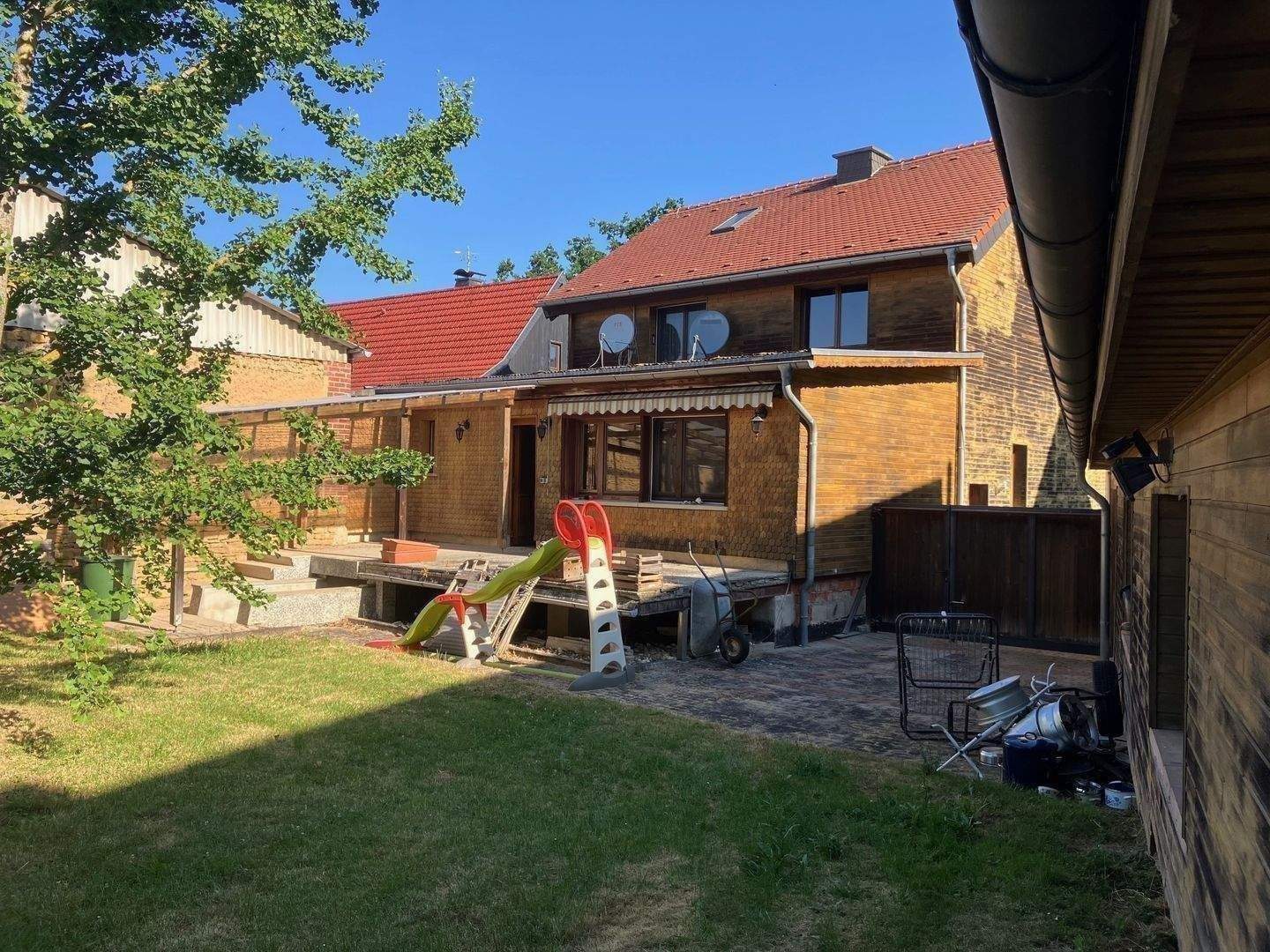 EFH mit viel Wohnfläche und 1.300m² Grundstück, 99510 Ilmtal-Weinstraße (Rohrbach)