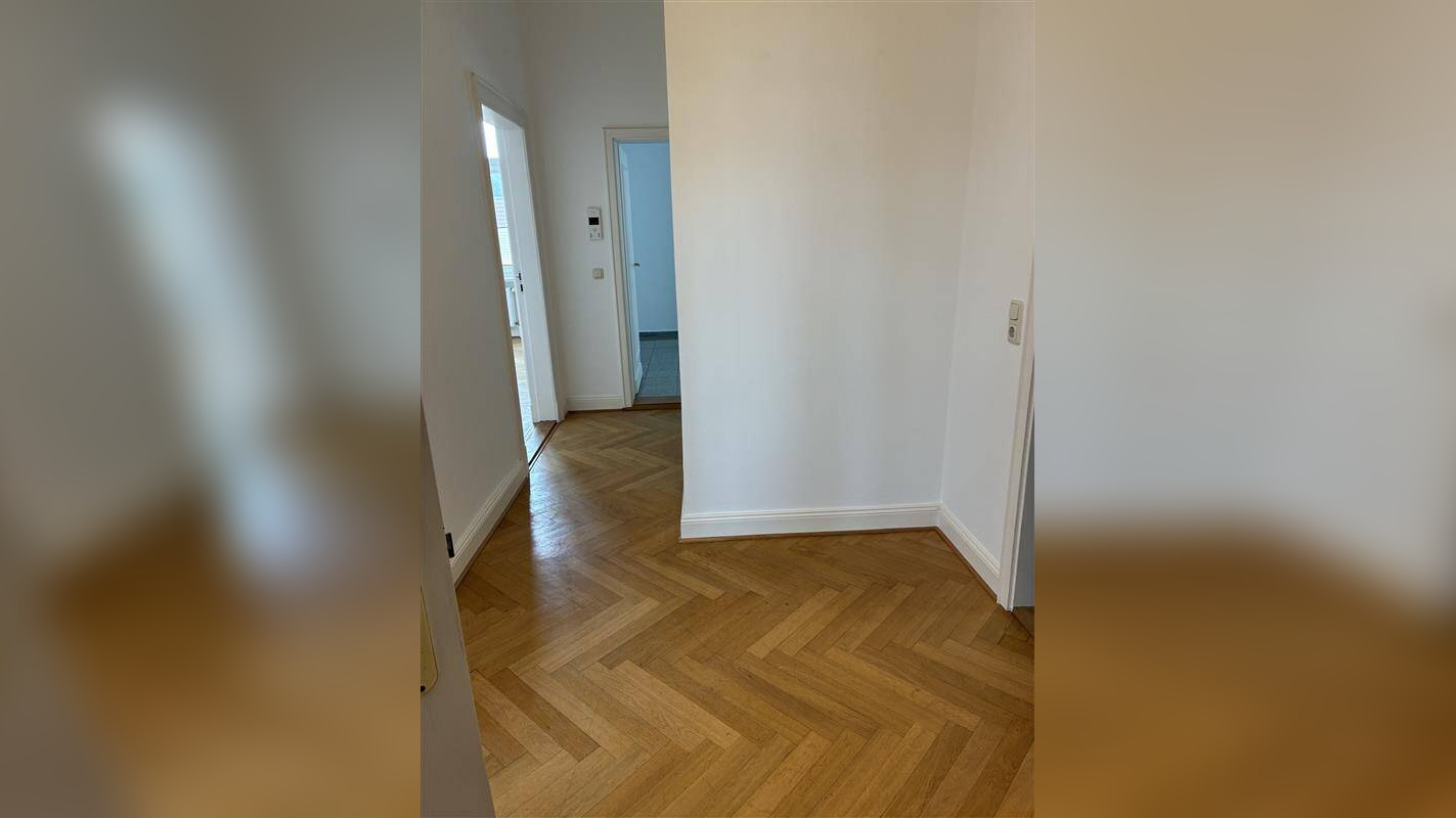Stilvoll wohnen direkt am Wasser – Exklusive 3-Zimmer-Wohnung mit zwei Balkonen in Schweriner Bestlage, 19063 Schwerin (Großer Dreesch Mueß Mueßer Holz Neu Zippendorf Zippendorf)