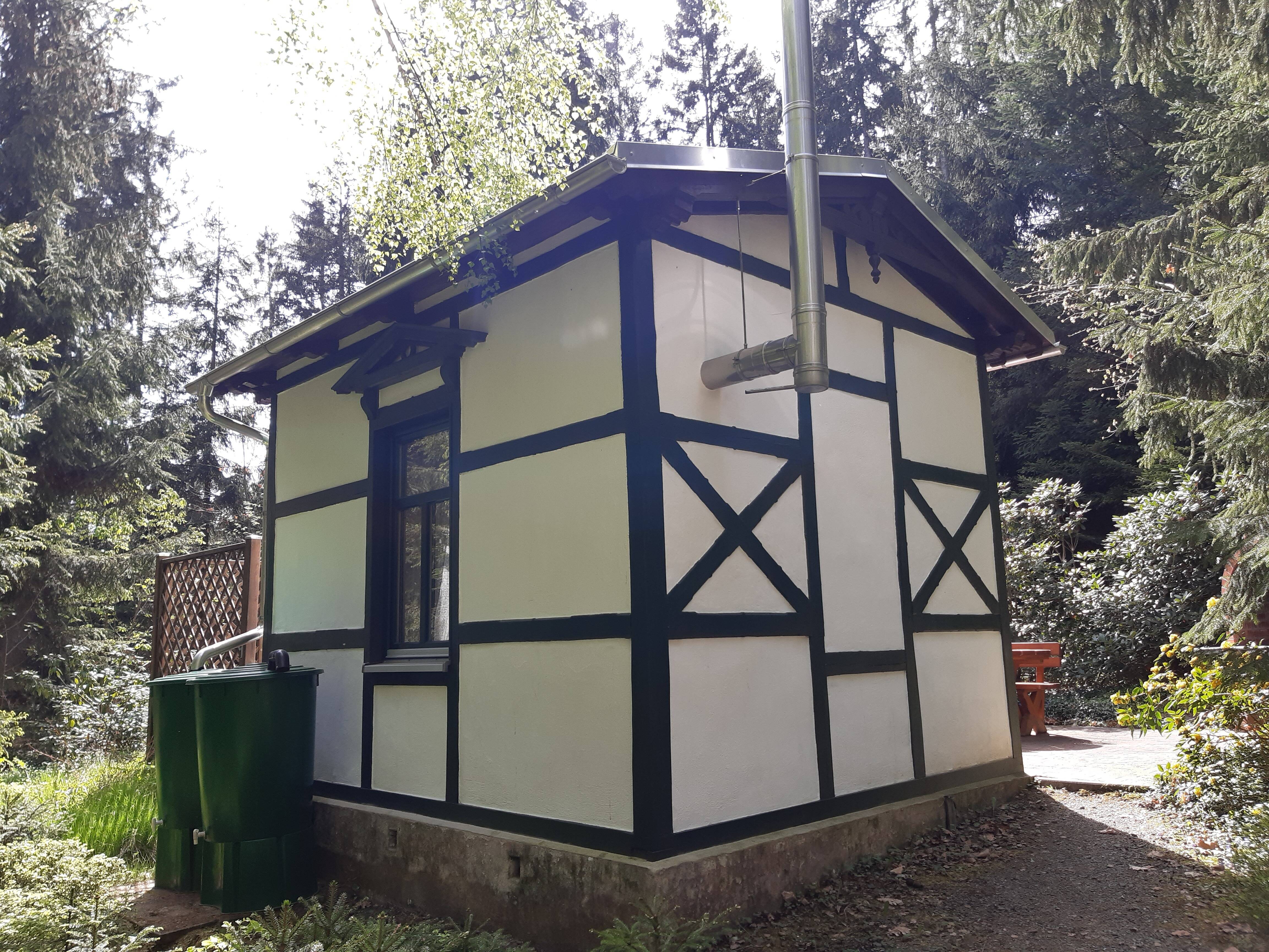 Idyllisches Waldgrundstück mit kleinem Haus nahe Zeulenroda, 7937 Zeulenroda-Triebes