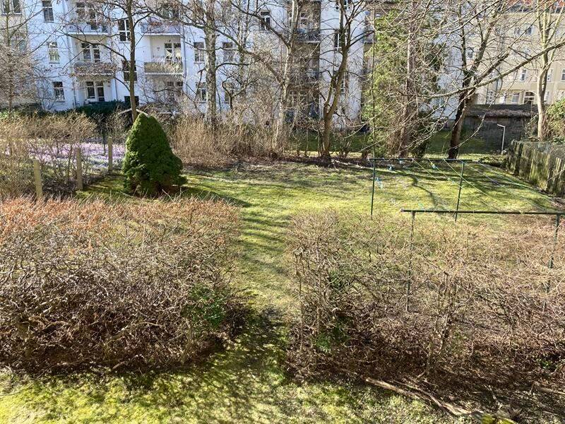 2-Zimmer mit Einbauküche, Balkon, Wanne, Dusche und Laminat zum Toppreis!