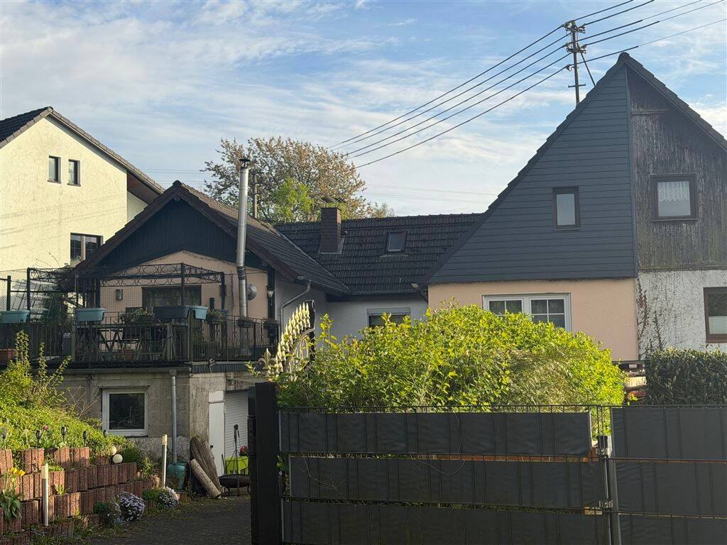 Wissen OT, Nähe Hamm! Wohnhaus mit Stil, vieles erneuert, Gargenhaus, zentrale Lage!, 57537 Mittelhof