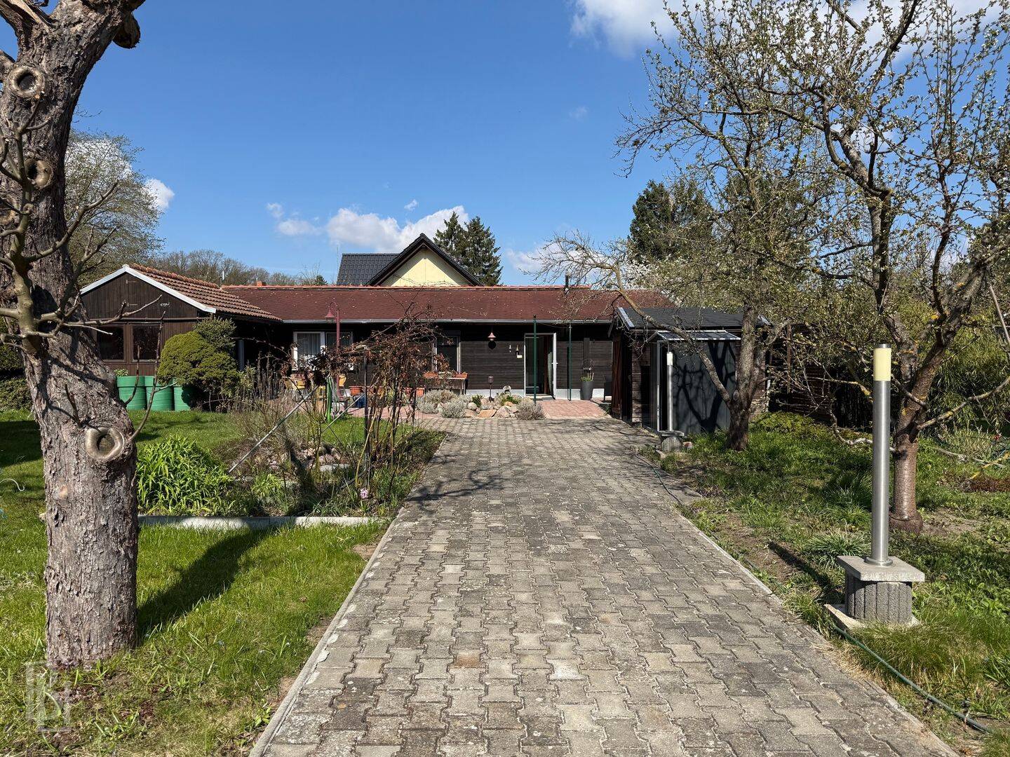 Bungalow mit großem Grundstück in ruhiger Lage von Potsdam – 14478 Potsdam – Vorschaubild 3