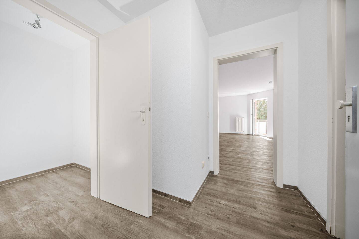Gemütliche 1-Zimmer-Wohnung mit Südbalkon in zentraler Lage, 25335 Elmshorn