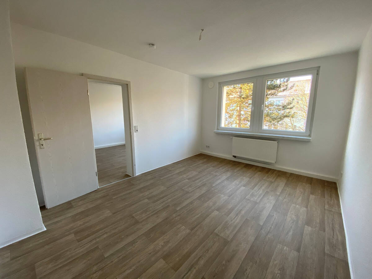 Ich mach mich schick für Dich – Erstbezug nach Sanierung, 98529 Suhl (Mäbendorf Suhl Albrechts Dietzhausen Wichtshausen)