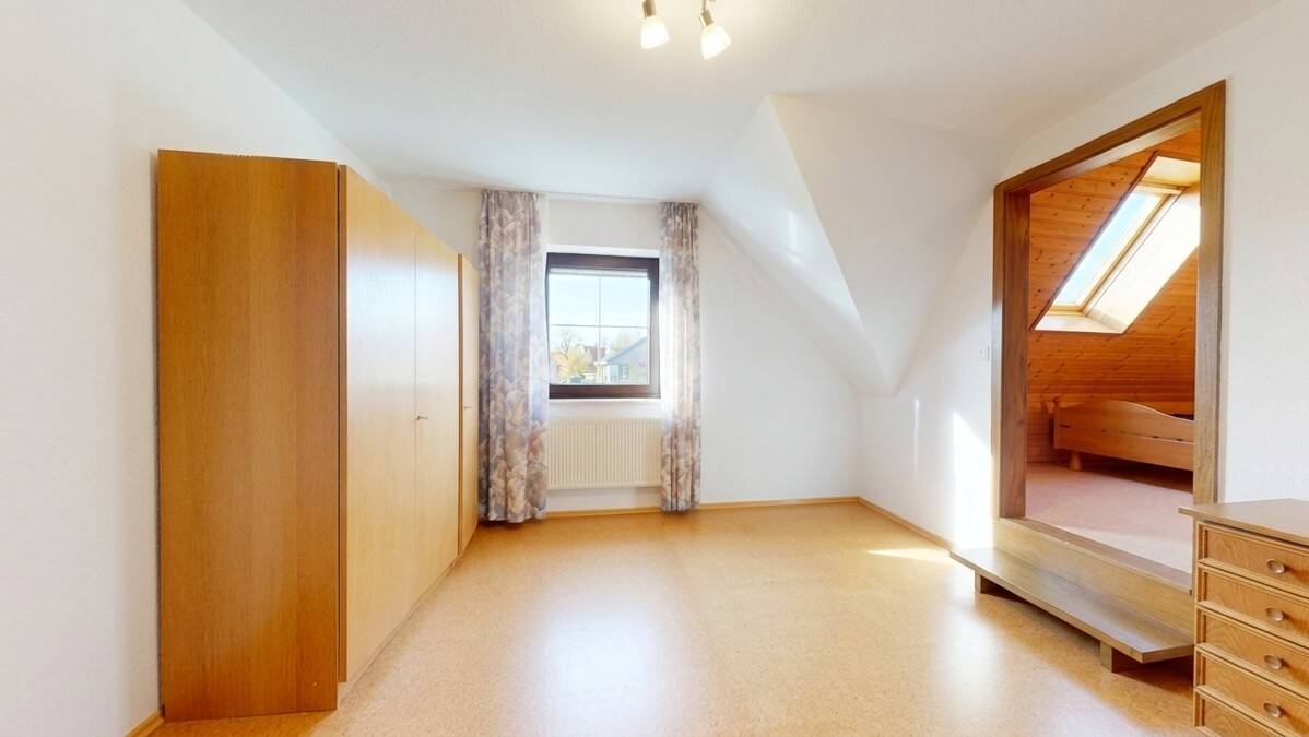 PROVISIONSFREI, solide und ausbaufähig ist diese Doppelhaushälfte in Walkertshofen, 86877 Walkertshofen