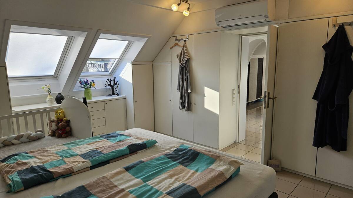 Großzügige, lichtdurchflutete Maisonettewohnung mit vielen Highlights am Central, 42653 Solingen (Gräfrath Solingen-Mitte Wald)