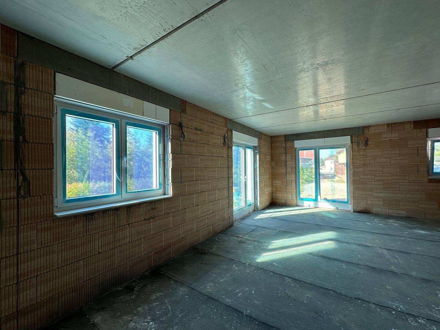 MODERNES WOHNEN IN BERNAU-LADEBURG Erstbezug Doppelhaushälfte in der Bernauer Str. 3b, 16321 Bernau bei Berlin