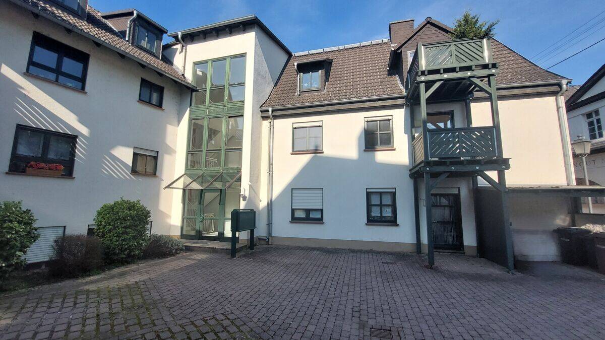 Anleger aufgepasst – attraktive vermietete Wohnung in fußläufiger Nähe zum Rhein und zur EBS-Uni, 65347 Eltville am Rhein