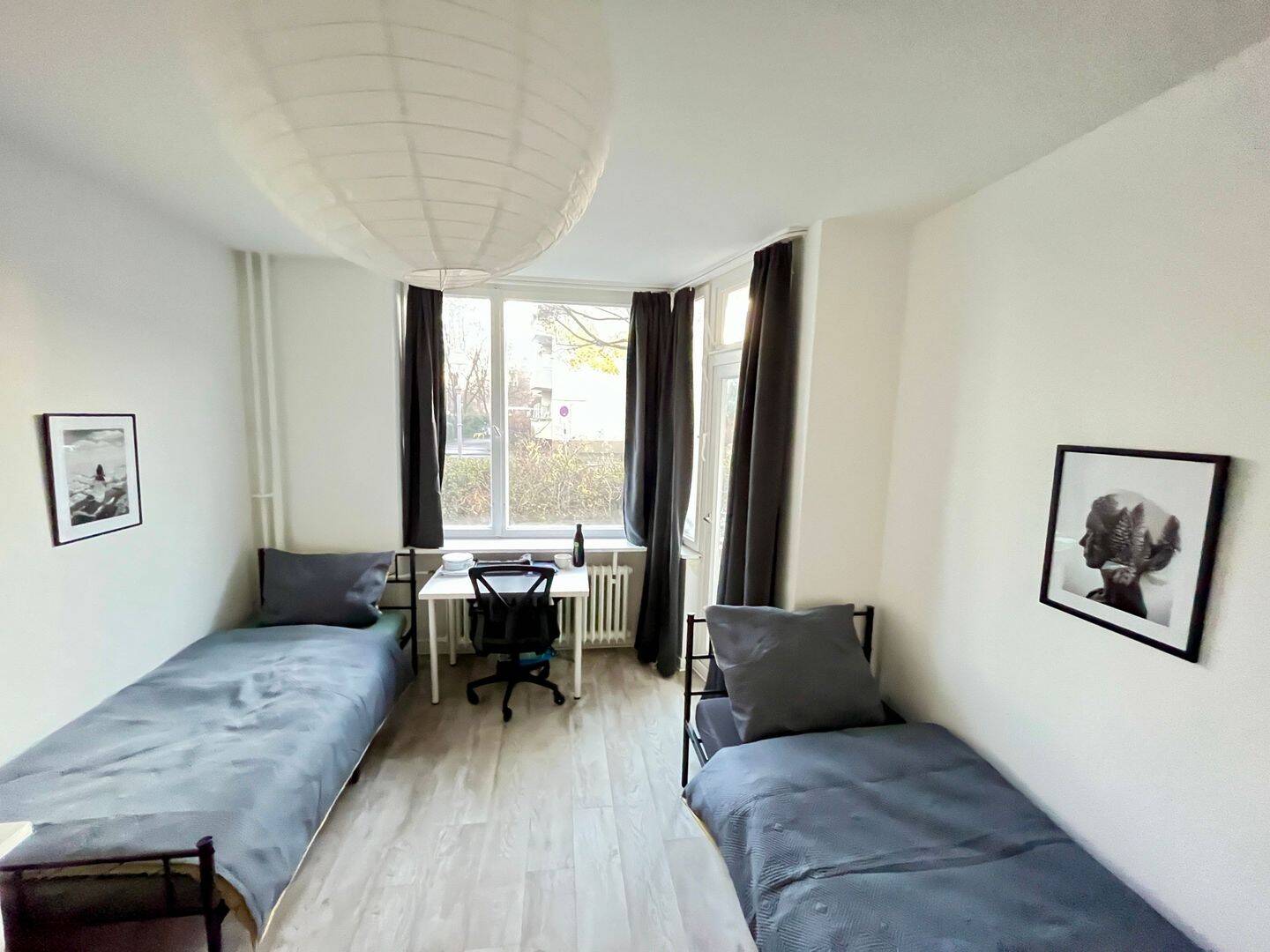 Für Frauen: Helles Mehrbettzimmer mit Balkon und Parkblick – All-inclusive & Registrierung, 13585 Berlin (Spandau Falkenhagener Feld Hakenfelde)
