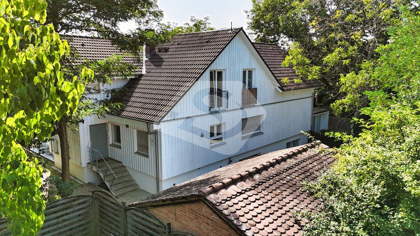 Ein Haus voller Licht, Ruhe und Wohnqualität, 79114 Freiburg im Breisgau (Betzenhausen Haslach Sankt Georgen Stühlinger Weingarten)