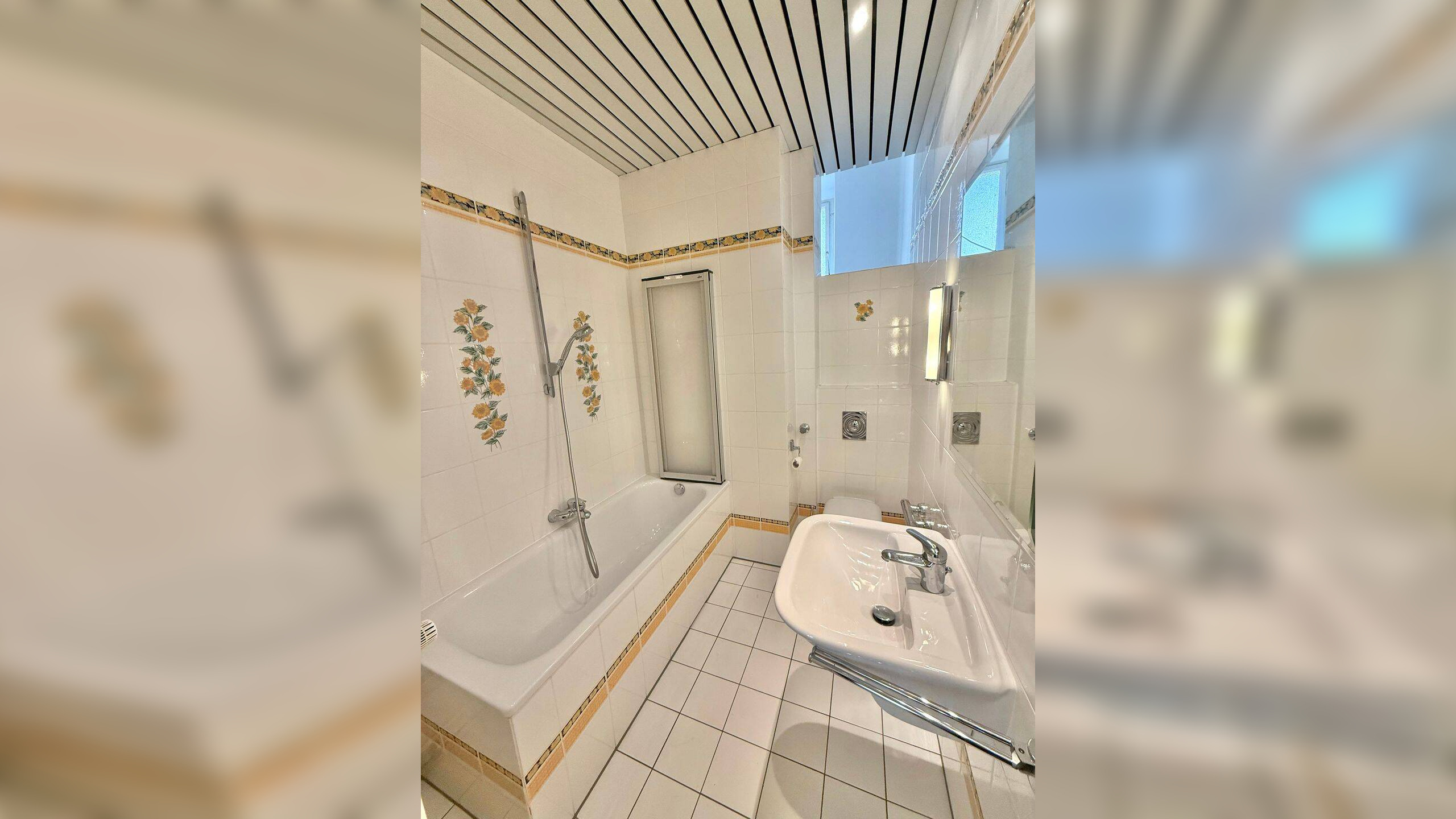 Eleganz trifft Geschichte – Stilvolle Altbauwohnung nahe Schloss Charlottenburg – 10589 Berlin – Bild 1 von 2