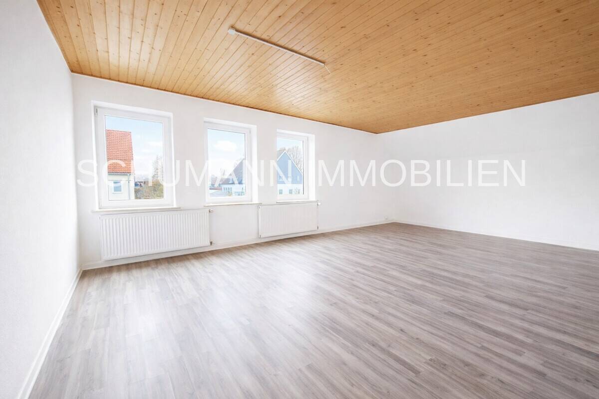 Attraktive 2-Zimmer-Wohnung mit großzügigem Raumangebot in grüner Wohnlage von Sande-Neufeld, 26452 Sande