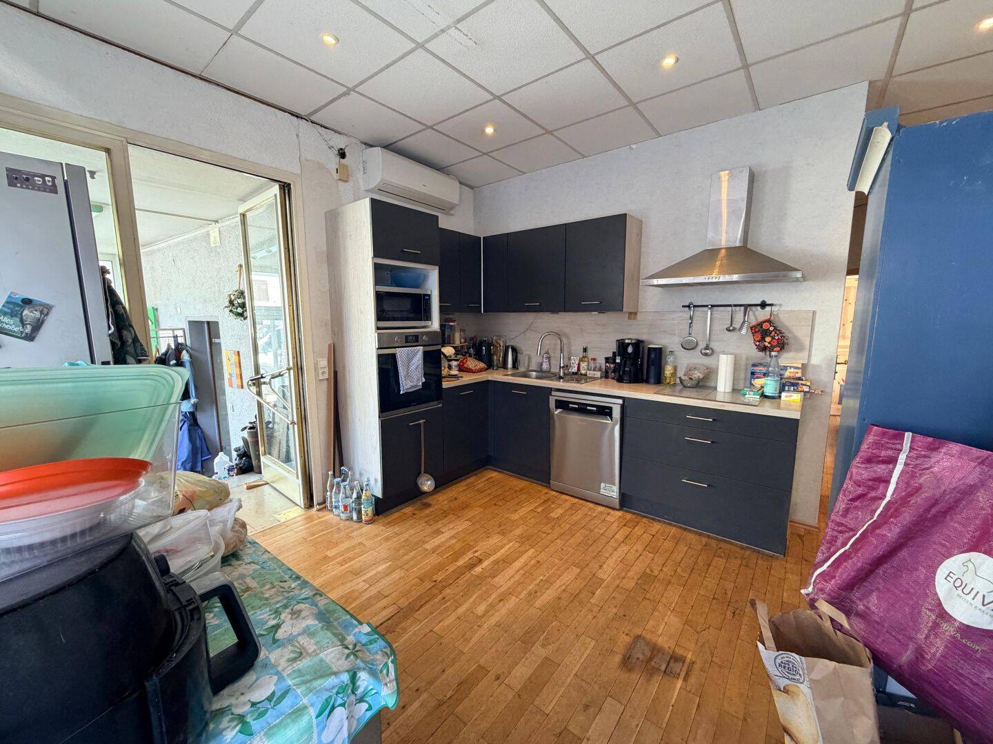Zentral gelegenes Zweifamilienhaus mit viel Wohn- und Nutzfläche in Toplage von Bensheim, 64625 Bensheim
