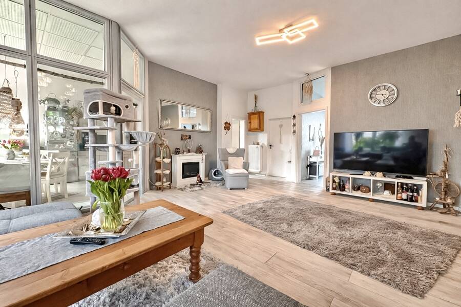 Charmante Maisonettewohnung mit viel Licht und Wohnkomfort, 56070 Koblenz