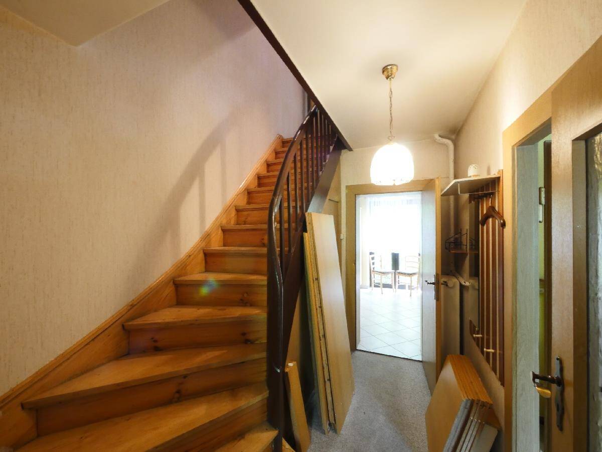 Geräumige DOPPELHAUSHÄLFTE in Oberweimar | EINFAMILIENHAUS mit Garage und Garten, 99425 Weimar