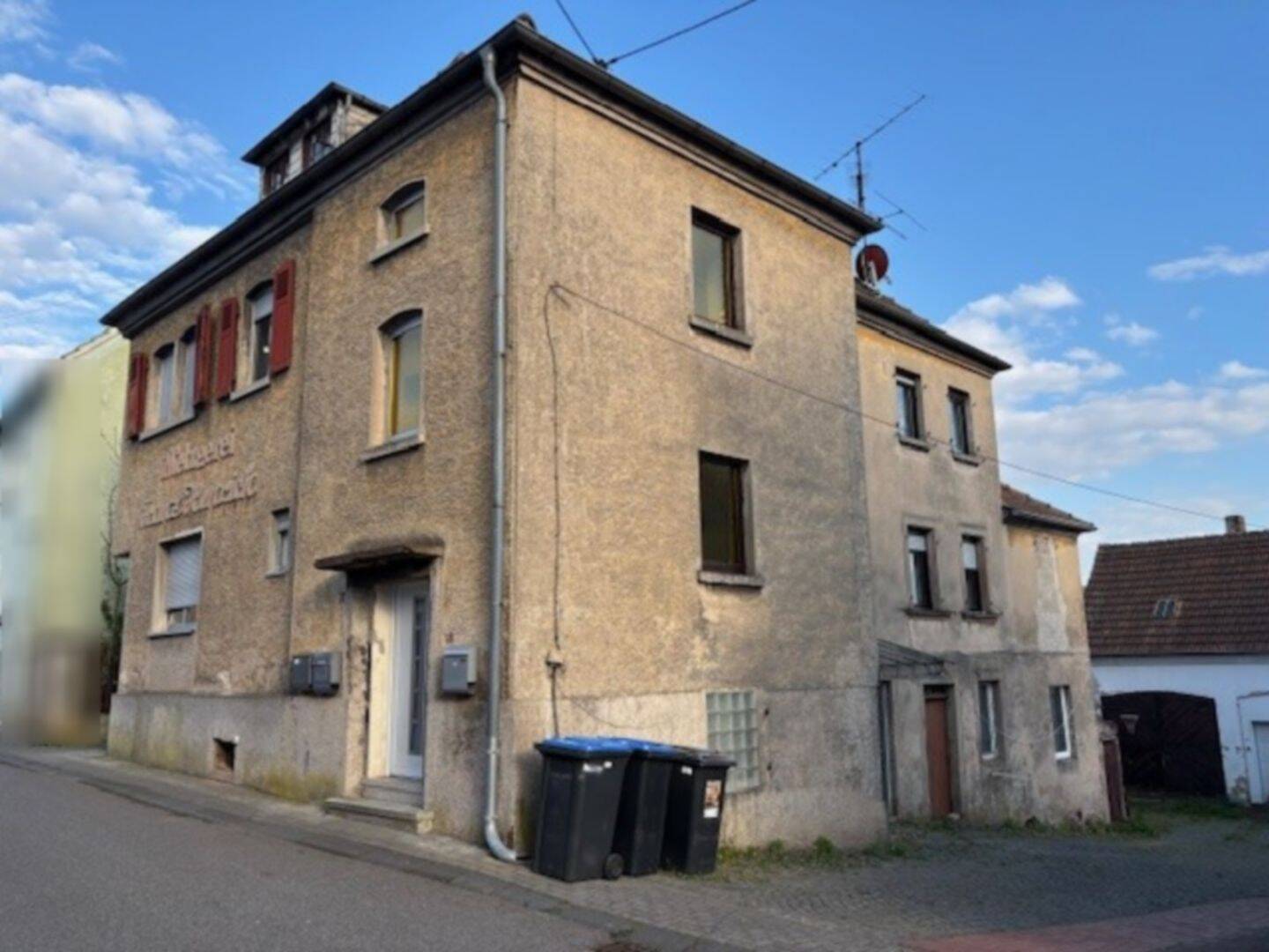 Mehrfamilienhaus in Neunkirchen-OT, 66540 Neunkirchen