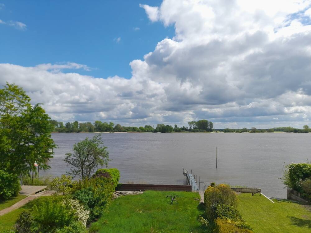 Wohnen in Brake direkt an der Weser – mit unverbaubarem Traumblick, 26919 Brake (Unterweser)