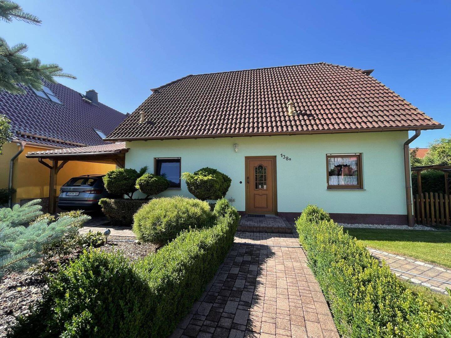 Freistehendes Einfamilienhaus mit Gartenparadies, 99625 Großneuhausen