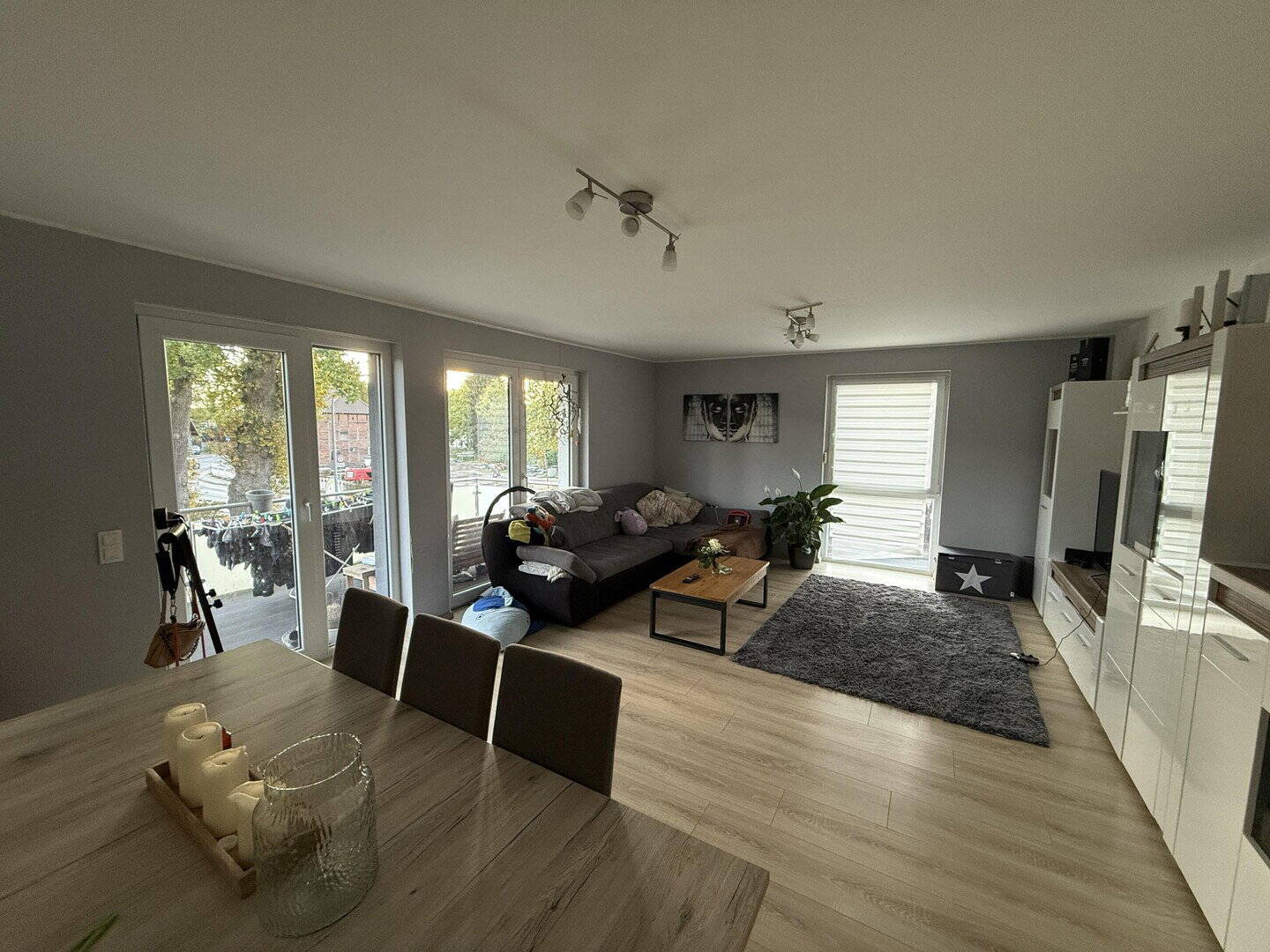 Lichtdurchflutetes Raumwunder in Westerbeck: Moderne 4-Zi.-Wohnung mit 2 Balkonen & Gäste-WC, 38524 Sassenburg
