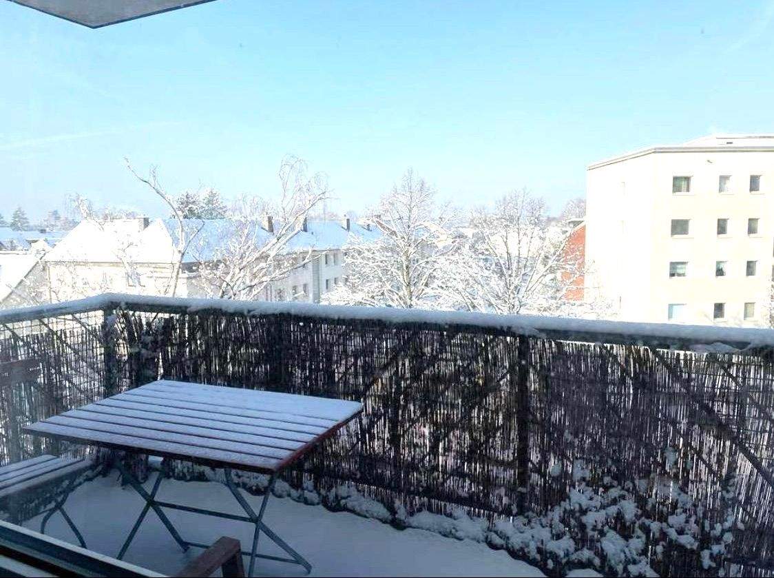 Ensen, gute Lage: Moderne 2 – Zimmerwohnung im 4. OG  inkl. großem Balkon & Tiefgaragenstellplatz! – 51149 Köln – Vorschaubild 3