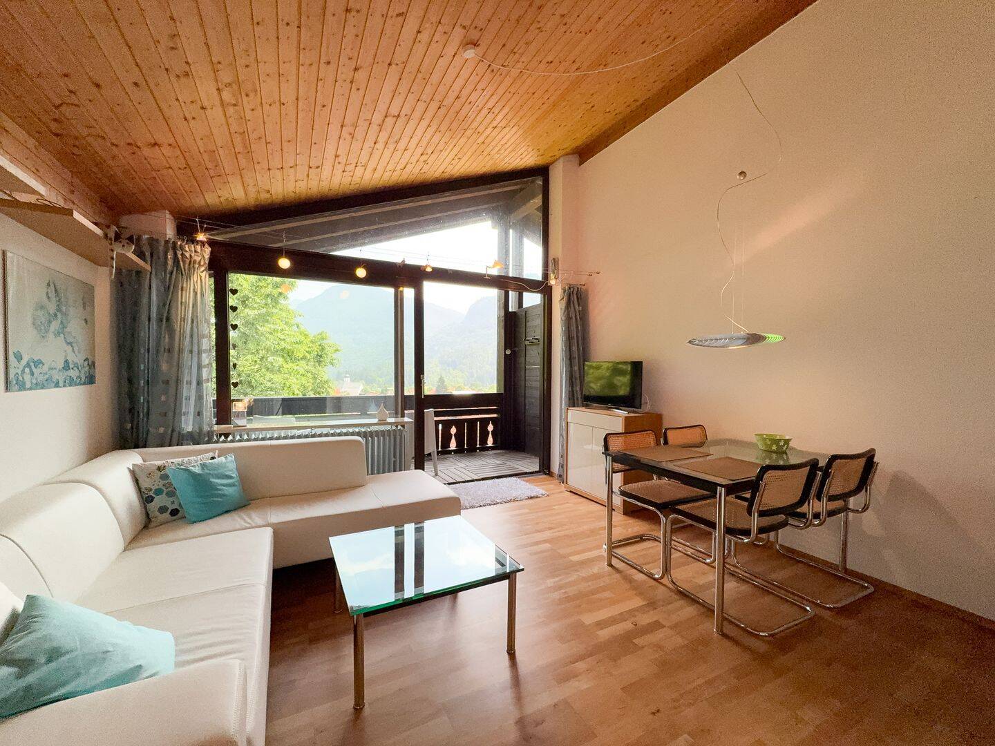 Winterparadies Sachrang – Charmante DG-Wohnung für Skifreunde & Bergliebhaber, 83229 Aschau i. Chiemgau (Aschau)