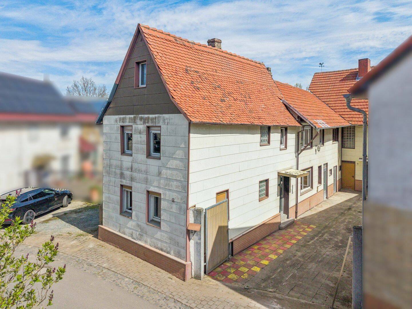 Butzbach-Griedel: Große Hofreite mit 182 m² Wohnfläche und 809 m² Grundstück zur Sanierung, 35510 Butzbach