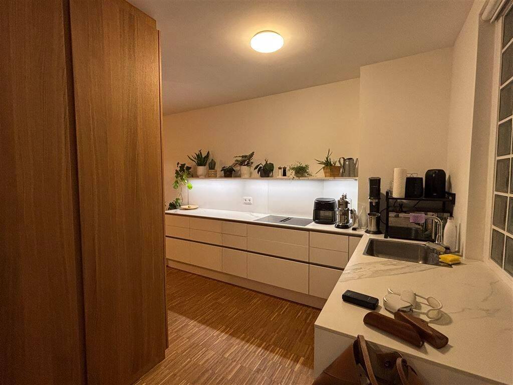 Charmante 2-Zimmer-Wohnung mit Balkon und moderner Einbauküche – München – Vorschaubild 5