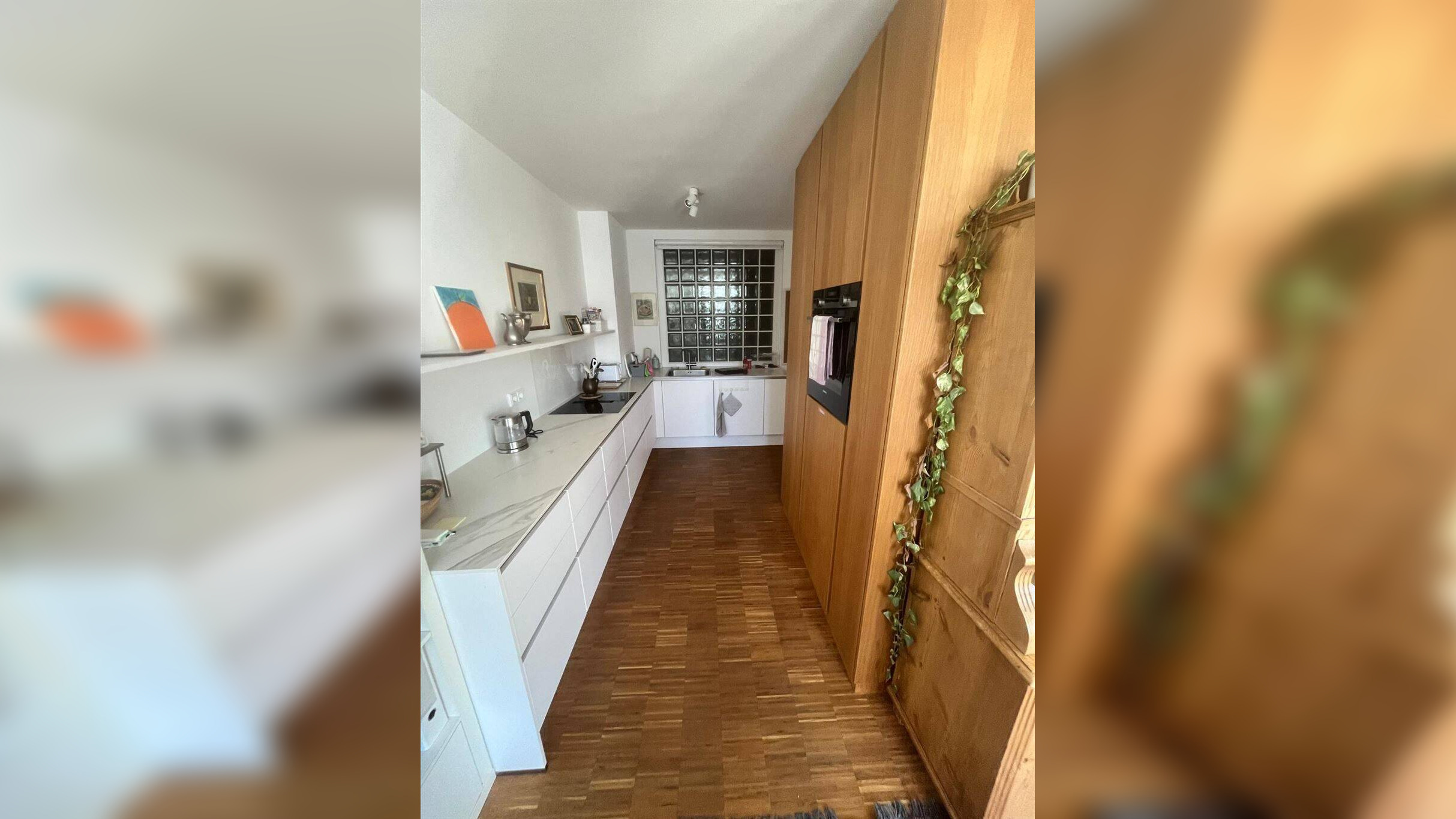 Helle 2-Zimmer-Wohnung mit Balkon und moderner Einbauküche – München – Vorschaubild 3