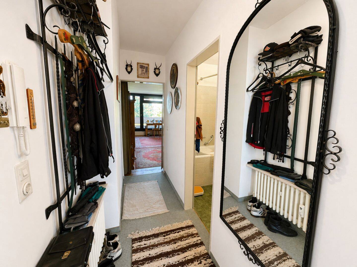 Sofort bezugsfrei: renovierungsbedürftige 2-Zimmer-Wohnung mit großzügigem, sonnigem Balkon! – 81673 München – Vorschaubild 8