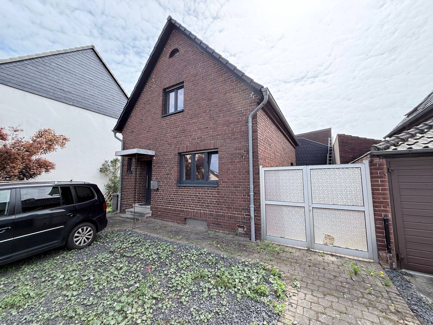 Großes Grundstück mit Altbestand. Sanierung/Erweiterung oder Neubau möglich, 50259 Pulheim