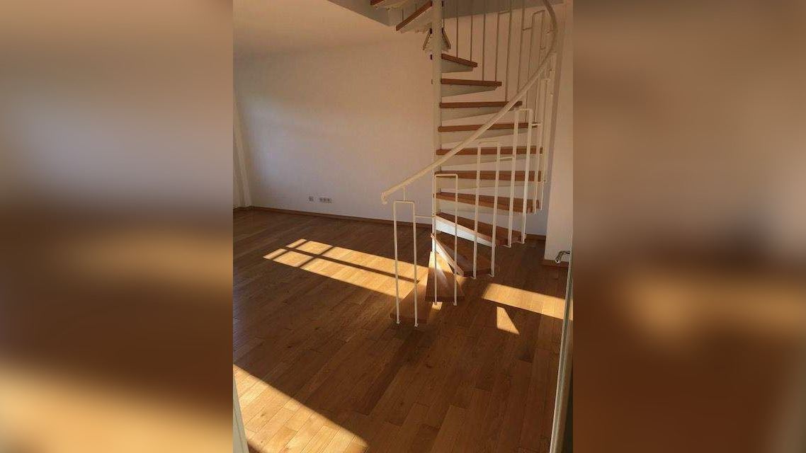 +++ATTRAKTIVE 2,5-RAUM MAISONETTE- WOHNUNG MIT  PARKETT, EINBAUKÜCHE UND AUFZUG+++ – Chemnitz – Vorschaubild 3