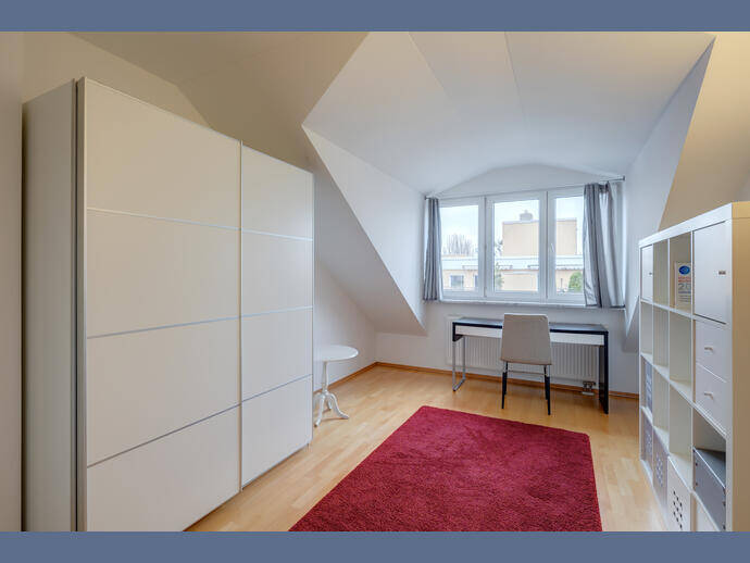 Möbliert: Gemütliche 3-Zimmer Wohnung mit Dachterrasse – München – Vorschaubild 4