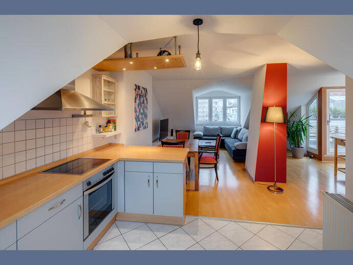 Möbliert: Gemütliche 3-Zimmer Wohnung mit Dachterrasse – München – Vorschaubild 6