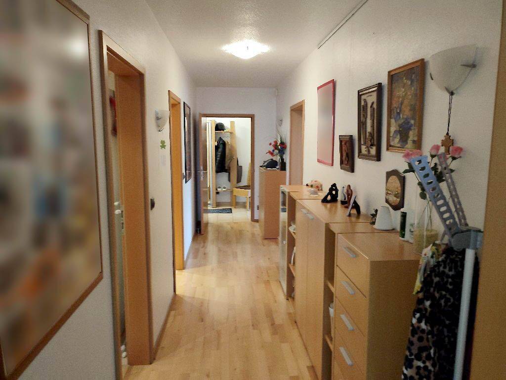 Gepflegte 3-Zimmer-Wohnung mit Einbauküche, Balkon und Kfz-Stellplatz! – 31135 Hildesheim – Vorschaubild 4