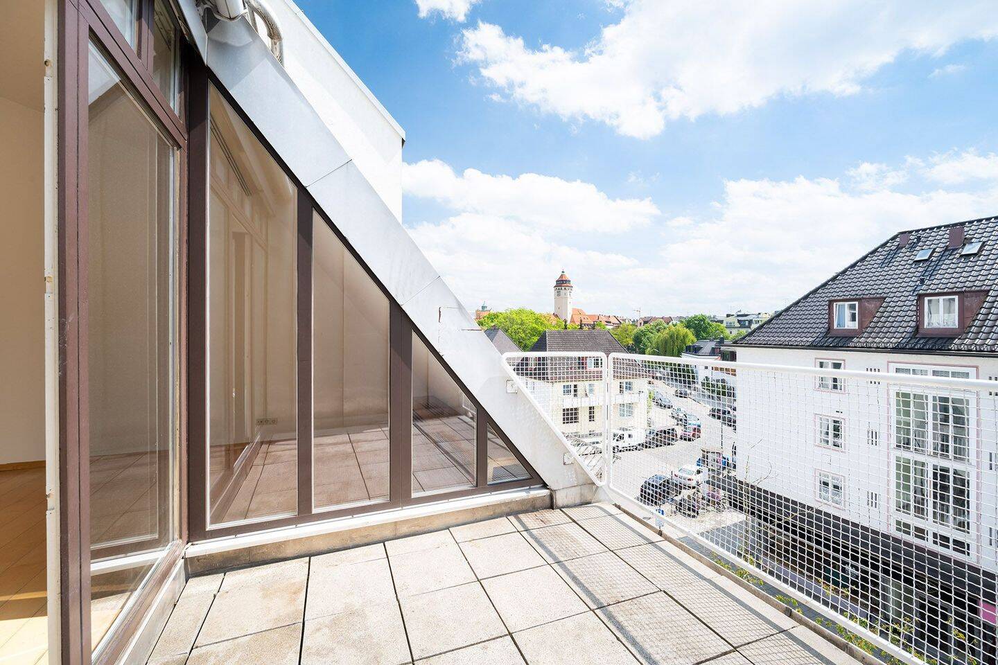 Schöne Dachterrassen-Maisonette zwischen Bonner Platz und Münchner Freiheit, 80803 München (Schwabing-Freimann Schwabing-West)