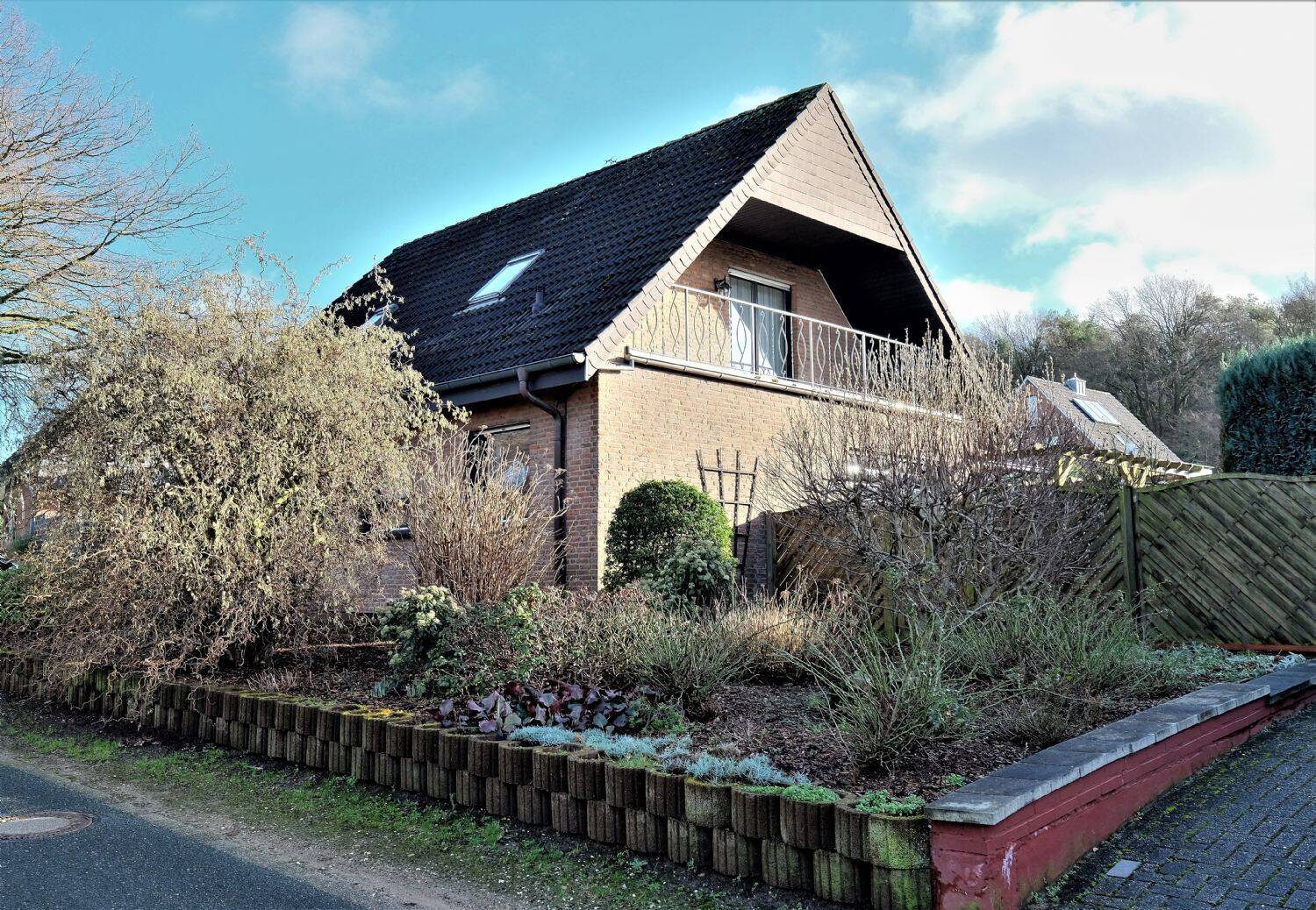 Freistehendes Einfamilienhaus mit Garage in Waldnähe mit gesichertem Mietverhältnis, 47533 Kleve