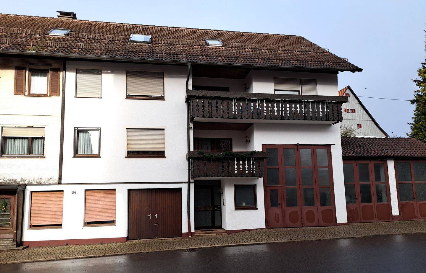 Wohnen und Arbeiten: Drei separate Wohnungen und 3 Werkstatthallen – Ihre Chance in Göttelfingen!, 72297 Seewald