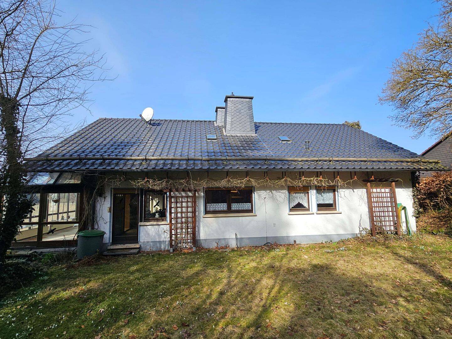 Wohnen mit Wintergarten und sichtgeschütztem Garten am Waldrand, 35108 Allendorf (Eder)