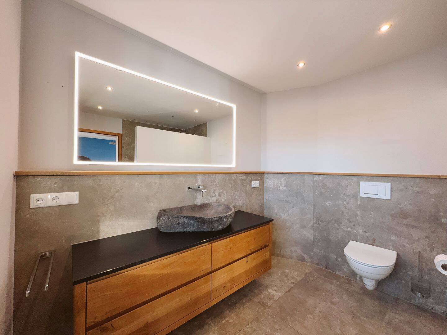 Leben am Chiemsee – Stilvolle Maisonettewohnung mit Panoramablick & Einliegerwohnung, 83358 Seeon-Seebruck