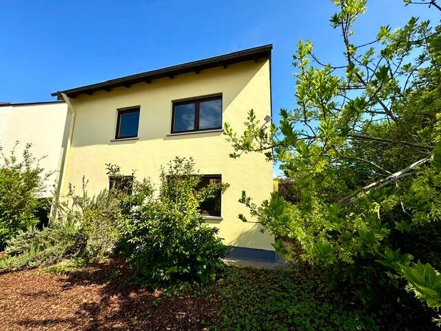 Stilvoll modernisiertes Einfamilienhaus mit traumhaftem Garten in begehrter Lage von Konz-Berensborn, 54329 Konz