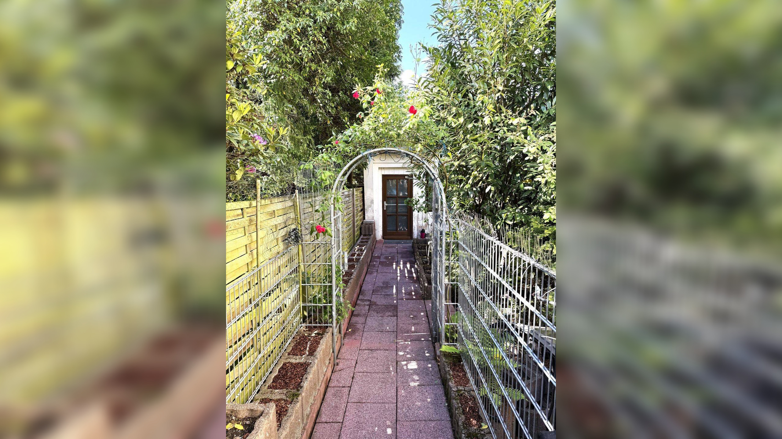 “Extensive” Maisonette ETW auf 120m² Wohn-/Nutzfläche mit großzügiger Terrasse im EG & Garage, 40721 Hilden (Unterbach)
