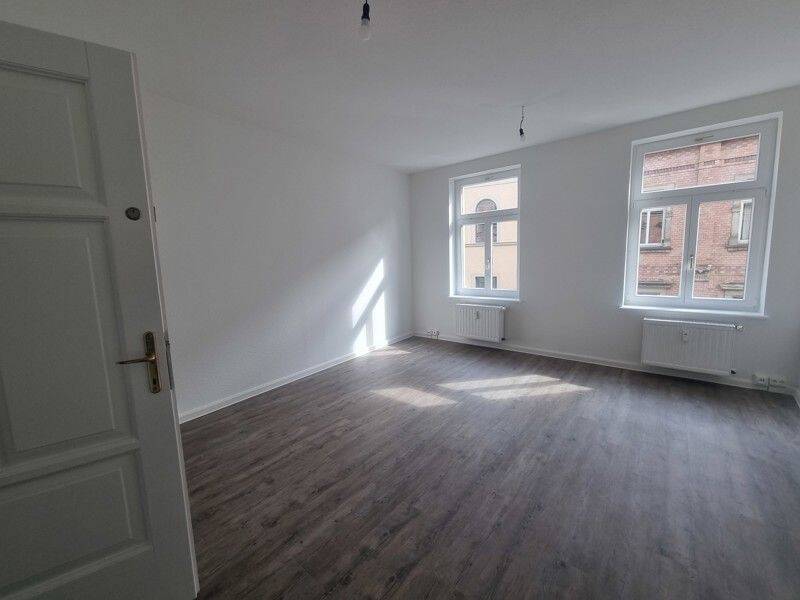Frisch saniert: Willkommen im neuen Zuhause!, 6108 Halle (Saale) (Altstadt Giebichenstein Innenstadt Paulusviertel Saaleaue)