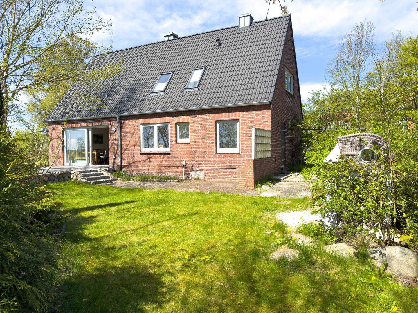 Top saniertes Einfamilienhaus mit Blick zum Deich – Husum – Nordsee, 25813 Husum