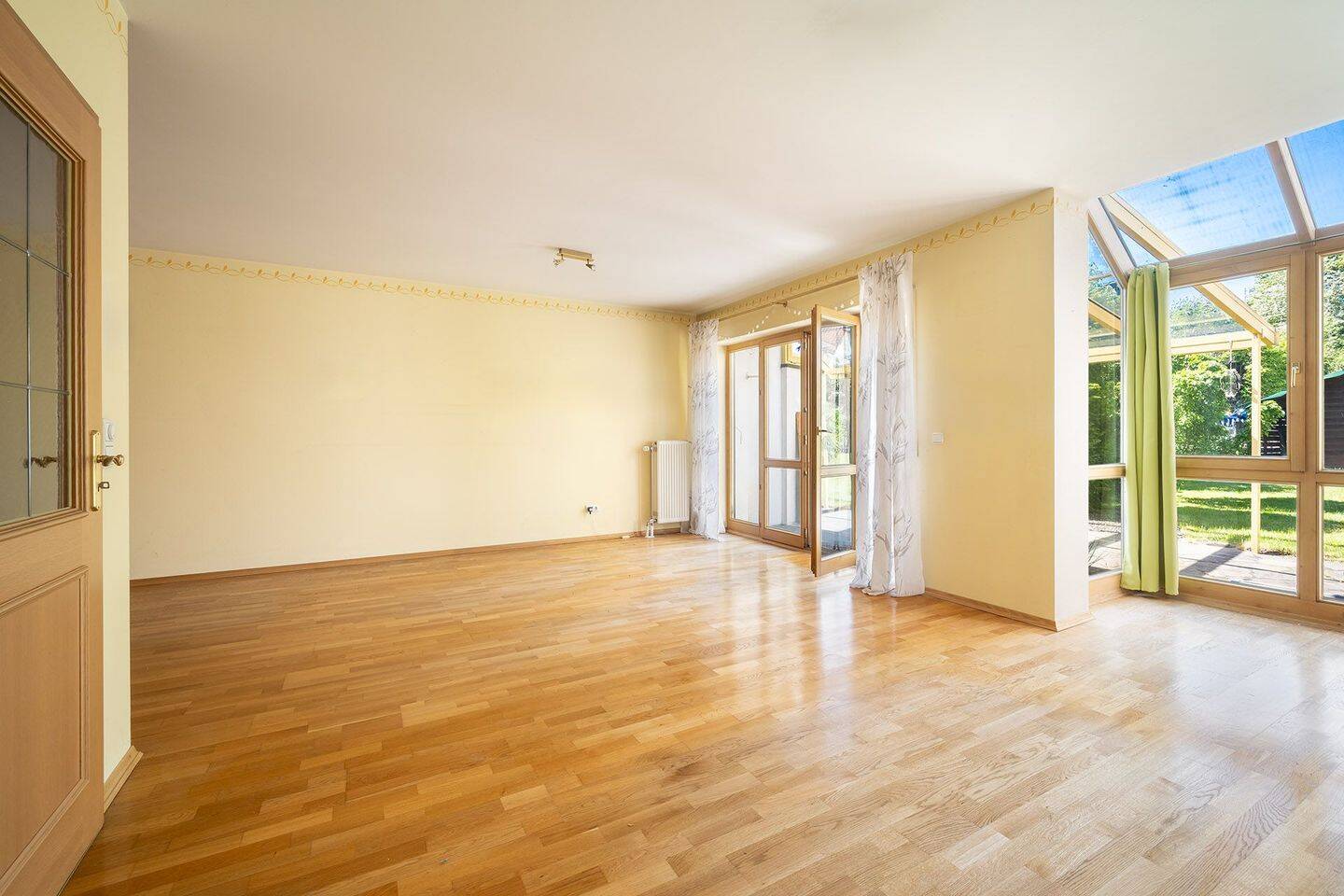 Platz für kleine Füße & große Träume! Familienfreundliche Doppelhaushälfte in ruhiger Lage, 84072 Au i.d. Hallertau (Au)
