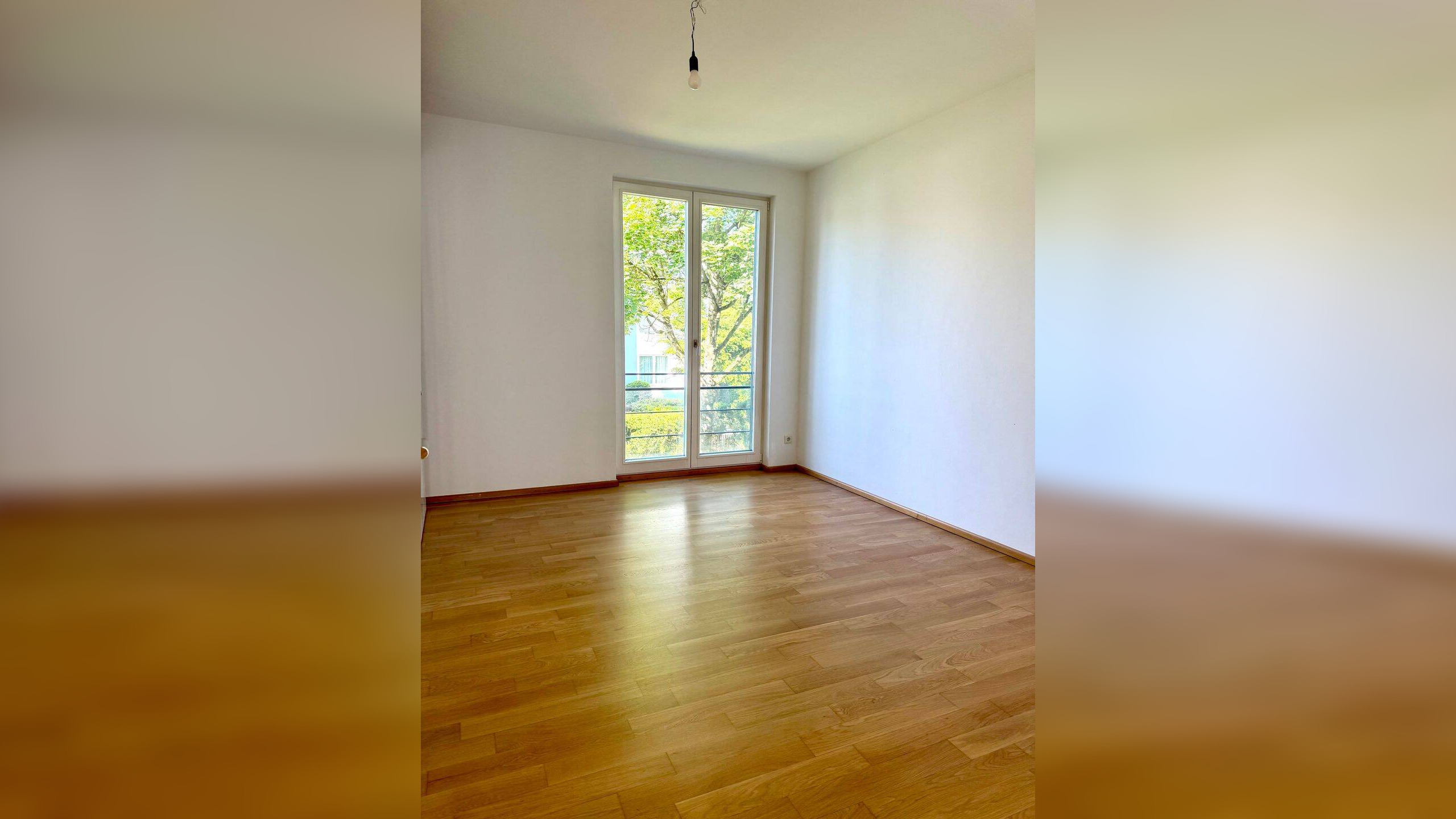 Stilvolle 4-Zimmer-Wohnung mit zwei Balkonen und Einliegerfläche – München – Vorschaubild 4