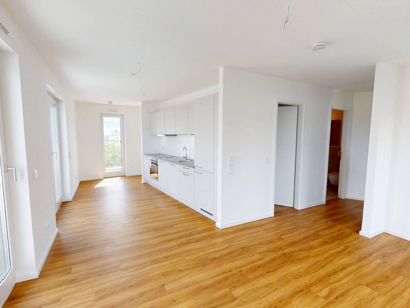 Exklusive 2-Zimmer-Wohnung mit moderner EBK und großem BALKON, 61381 Friedrichsdorf